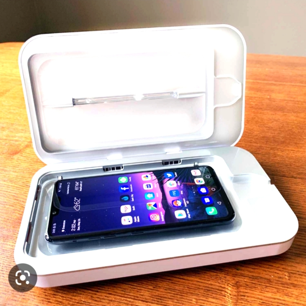 Phonesoap 3 UV Sanitizer & Charger